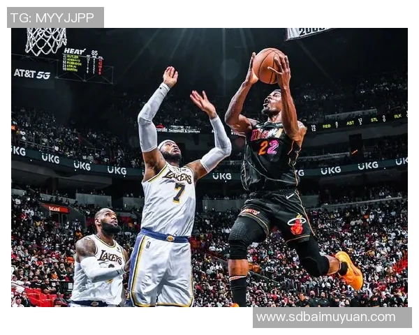 湖人对阵热火G4精彩转播回顾与赛后分析全景呈现